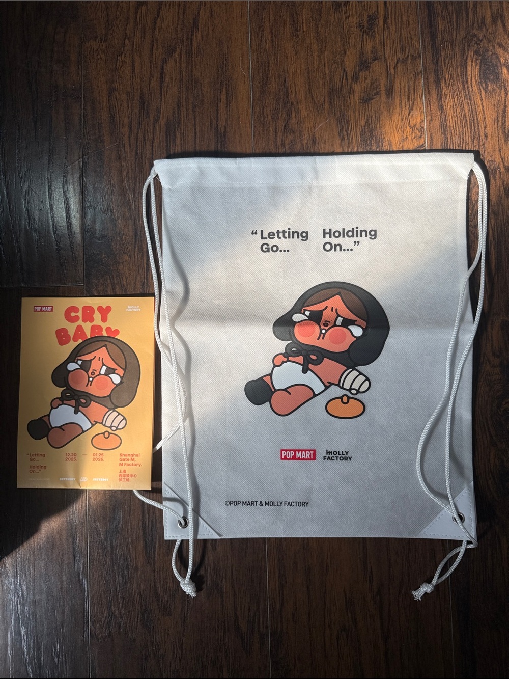 POP MART Molly Factory 'Cry Baby' Graphic Drawstring Bag - White And Map